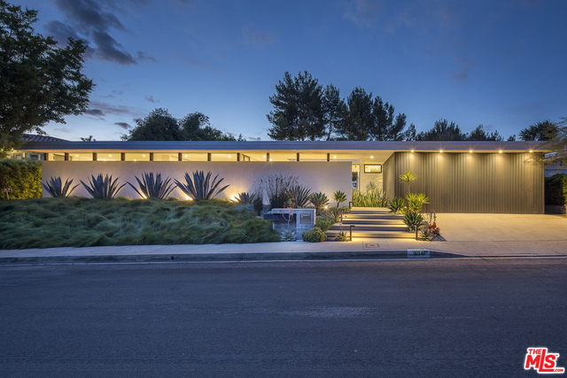 2064C1557271434635 16041 Jeanne Lane