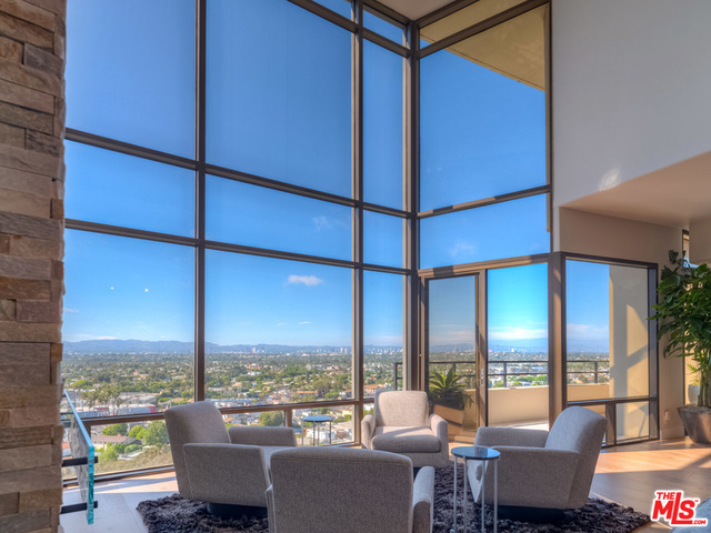 2064C1572190351668 4337 Marina City Drive PH38