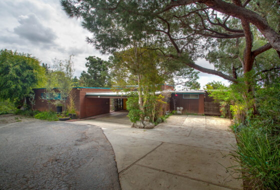 2064C1584457768916 801 Broom Way
