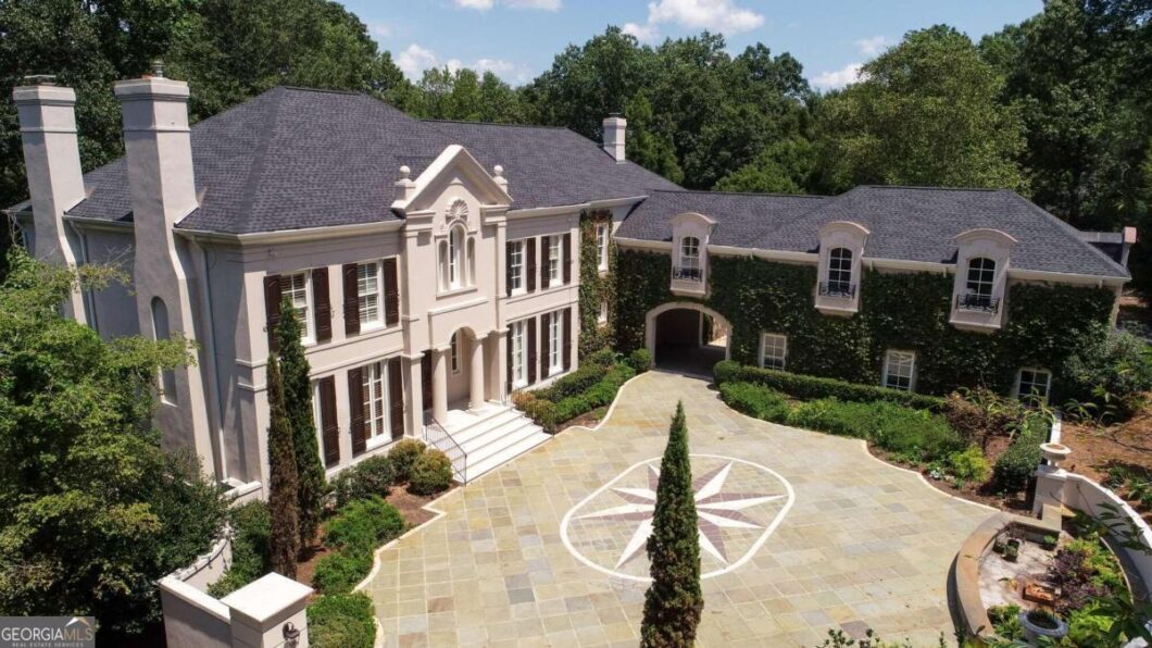 21716C1701377592327 1100 Shoals Pointe