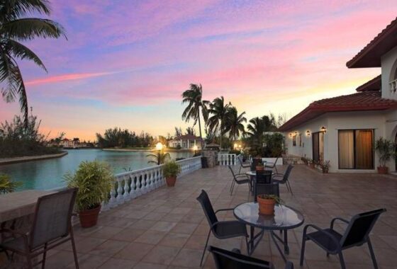 21820C1556037692439 Pine Bay Exec Villa