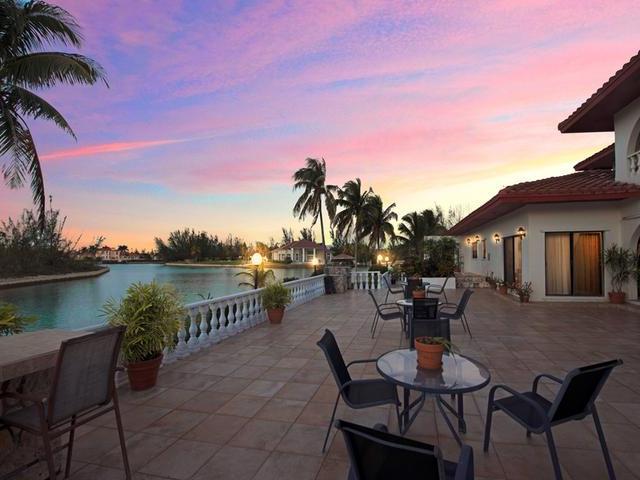 21820C1556037692439 Pine Bay Exec Villa