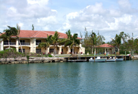 21820C1559569343693 INCOME PRODUCING 6 UNIT CONDO WITH DOCKAGE IN LUCAYA