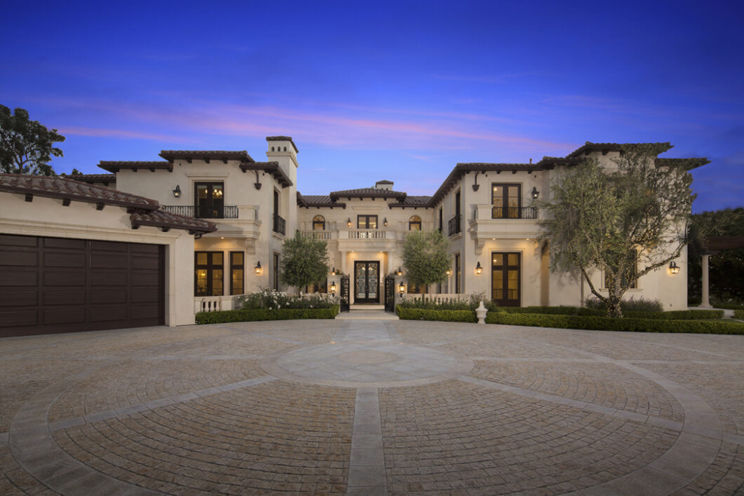 22474C1683913959509 3100 Benedict Canyon Drive