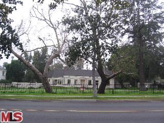22474C1684522648841 631 Crescent Drive