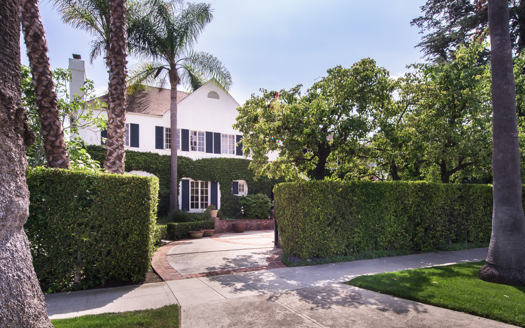 22474C1684523835349 611 N Beverly Drive