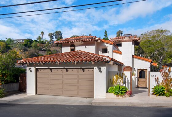 23630C1552932053993 844 Bluebird Canyon Dr