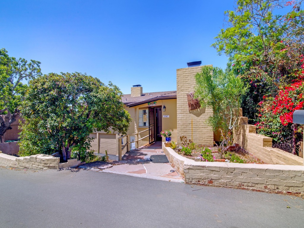 23630C1632257079284 2943 Alexander Road