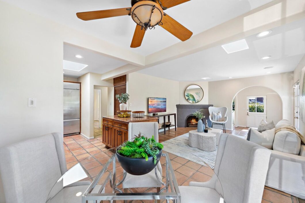 23630C1650523030548 597 Anita Street