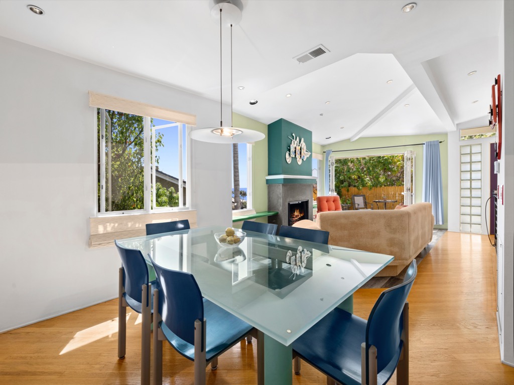 23630C1666195472201 13 Bay Drive