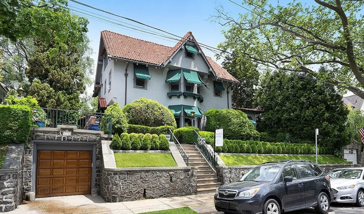2383C1737584411054 73 82nd street