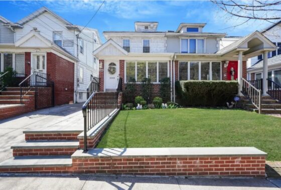2383C1752946720503 126 77th Street