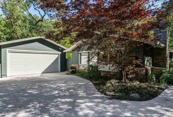 24121C1612335779240 9 Kittiwake rd
