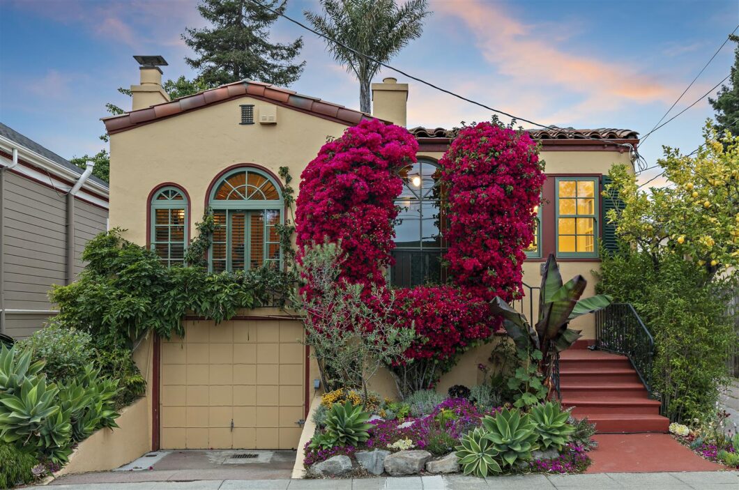 24121C1724730902800 1207 Francisco Street