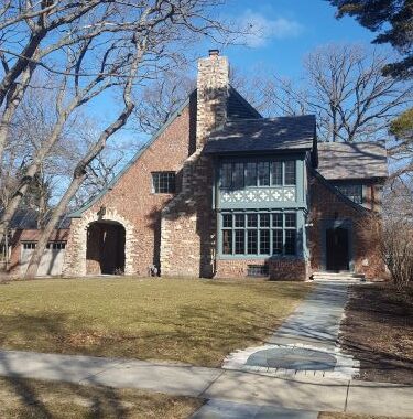 25703C1539807602823 2881 Sheridan Place