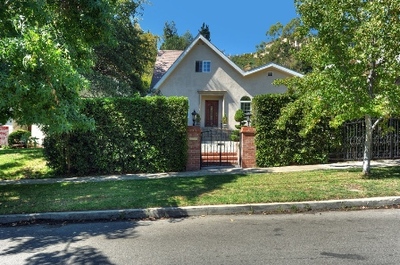 25816 2609 Commonwealth Ave