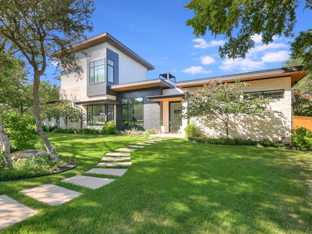 26343C1654706383264 3300 Park Hills Drive