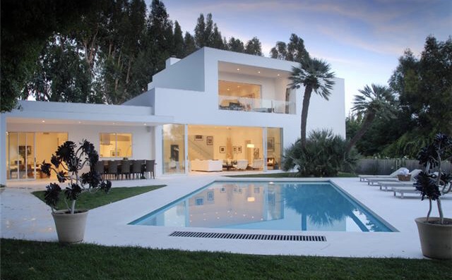 26358C1581413843937 1159 Angelo Drive
