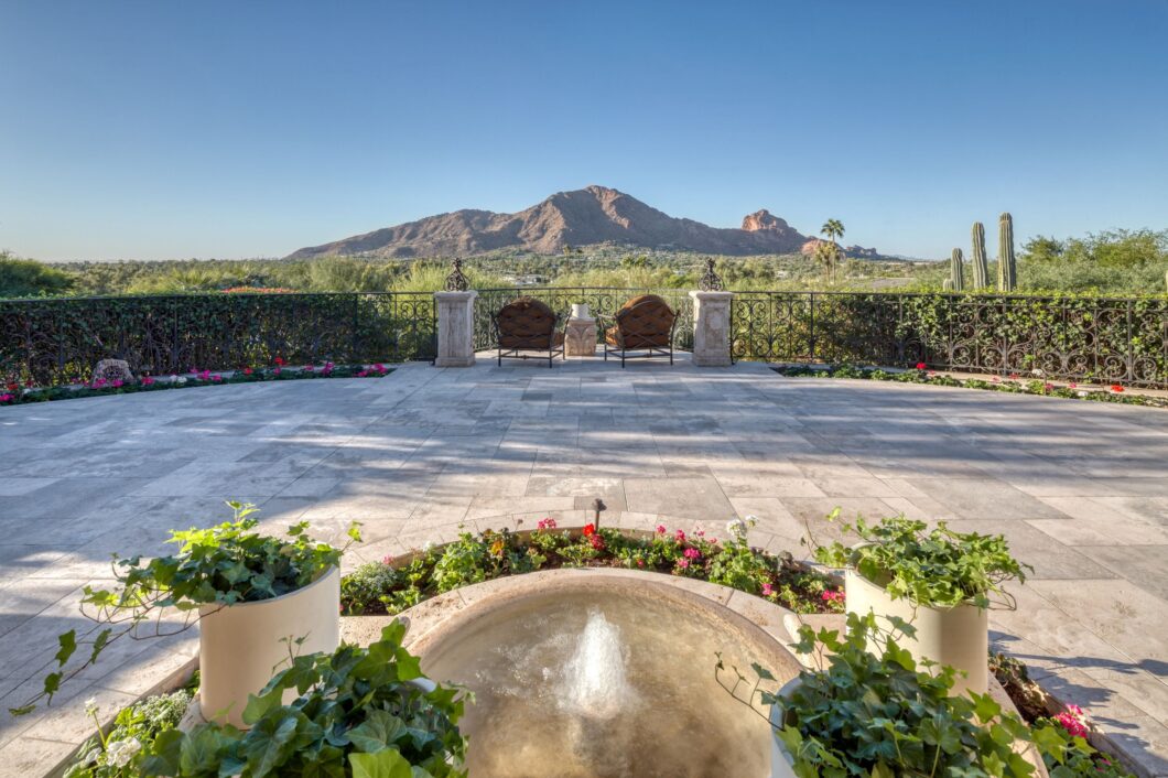 26886C1609874177728 1 Private Listing