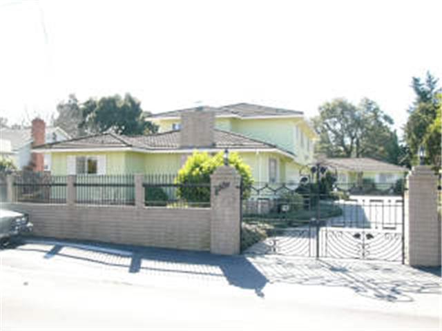 27372 264 WEST OAKWOOD