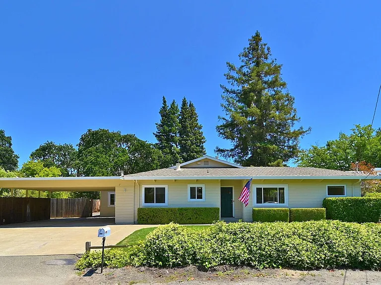 28011C1714063340501 3156 Manor Ave.