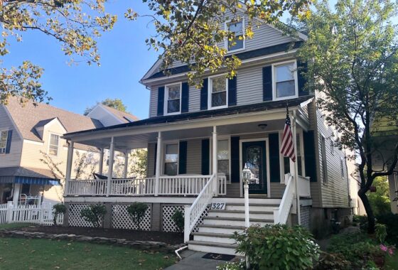2806C1573151223803 327 Sylvania Avenue