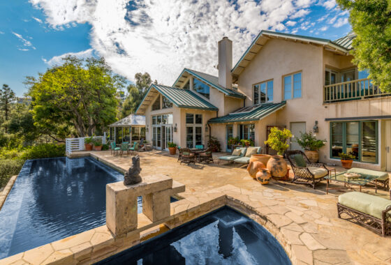 28847C1563487543781 1955 Mandeville Canyon Rd.