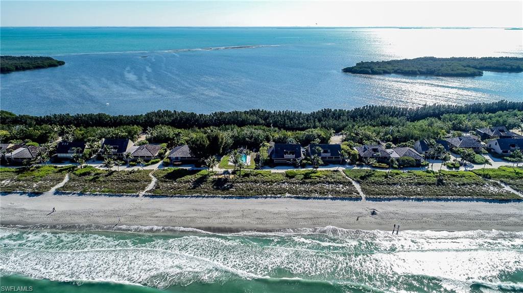 29596C1537509965653 17 Beach Homes