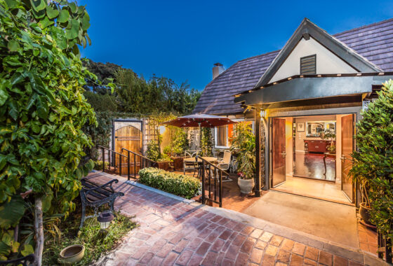 30194 8610 W. West Knoll Dr.