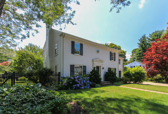 3046C1596232278448 27 Vine Brook Road