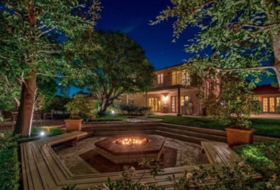 31187C1639171879503 1142 Saint Regis Place