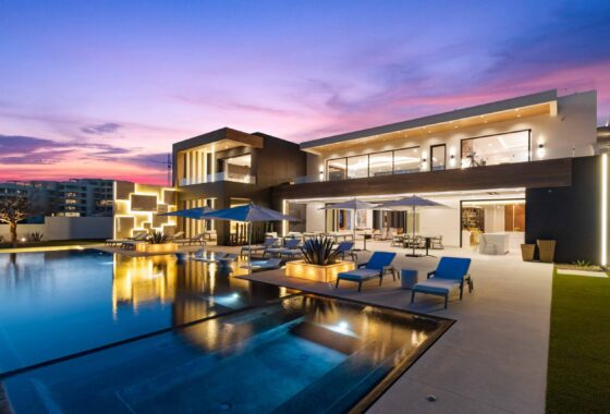 31724C1760402008890 29 Diamante Blvd