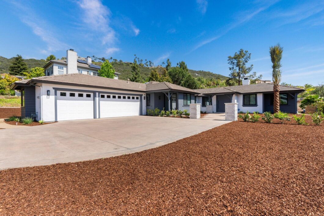 31724C1760572602450 2511 San Clemente Ave.