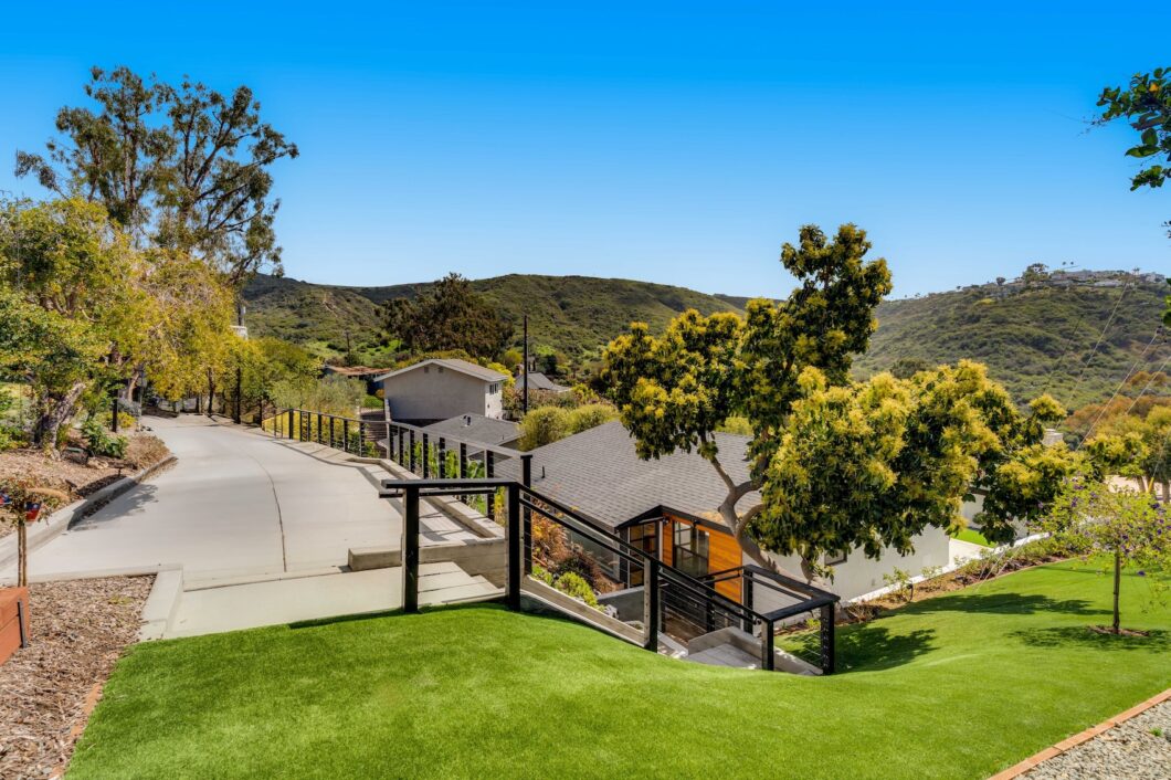 31724C1760574132660 1480 Bluebird Canyon Dr.