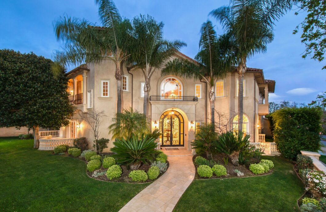 31724C1761196202010 1206 Amalfi Dr.