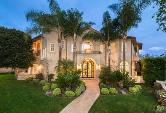 31724C1761196202010 1206 Amalfi Dr.