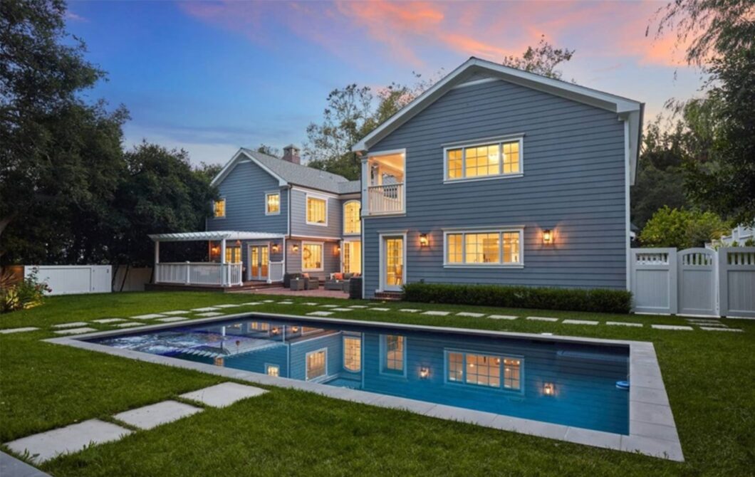 31724C1762388224372 900 Moraga Dr.