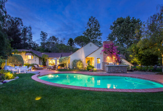 31724C1762413604112 251 N. Layton Dr.