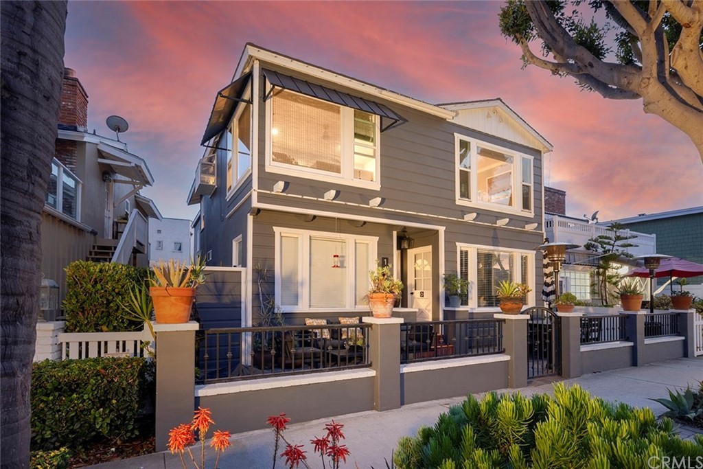 31724C1768589834105 1609 E Balboa Blvd