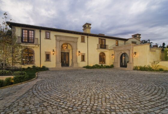 32035 1141 Summit Drive
