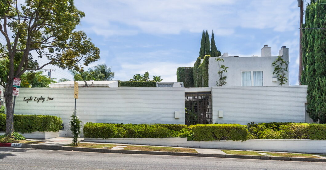 32041 882 Doheny Dr.
