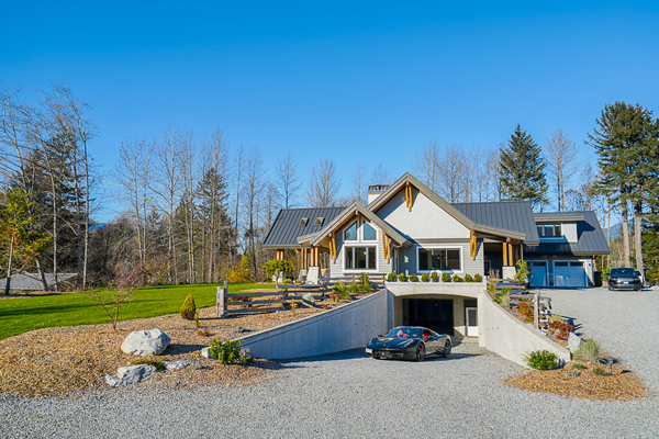 32092C1607012751378 41611 Grant Road, Brackendale