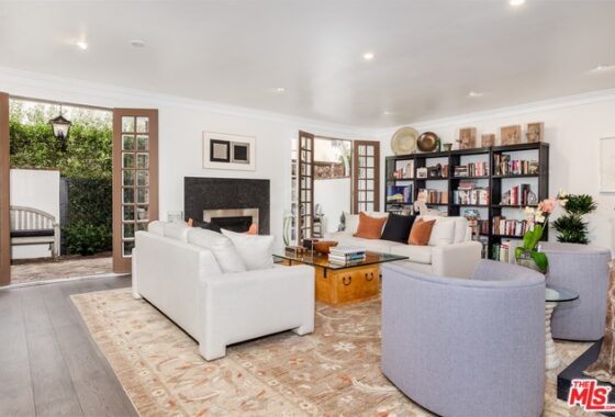 32588C1549490707623 11815 Dorothy St