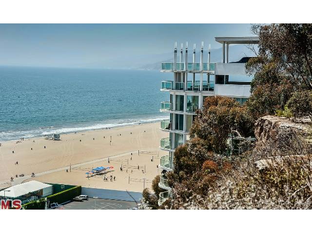 32588C1549492284537 101 Ocean Ave A300