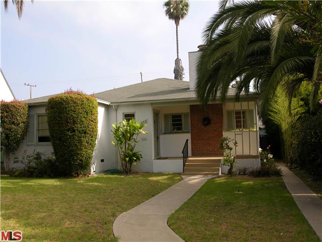 32588C1549562609468 633 7th St