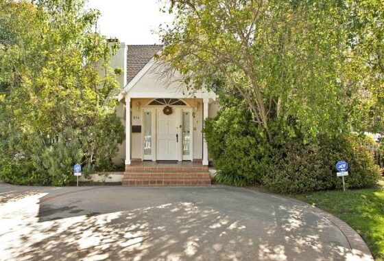 32588C1549563912276 614 26th St