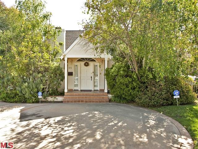 32588C1549563912276 614 26th St