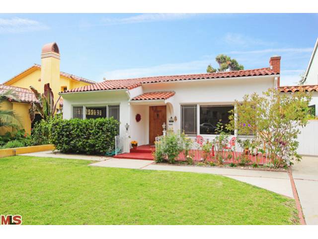 32588C1549564142588 524 14th St