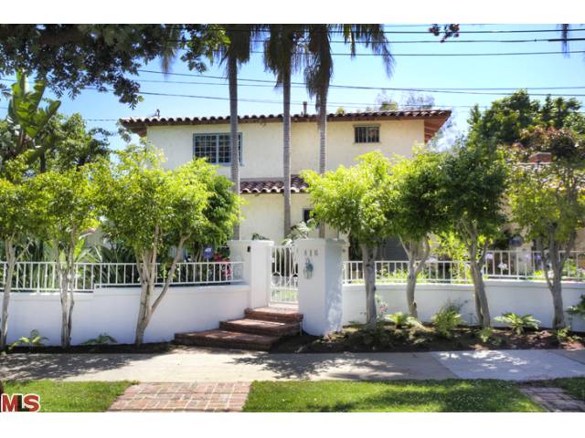 32588C1549568571667 416 4th St