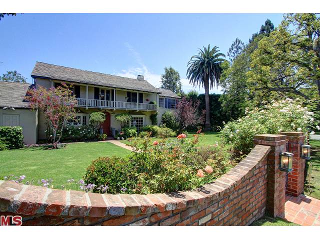 32588C1549570533867 202 S Rockingham Ave